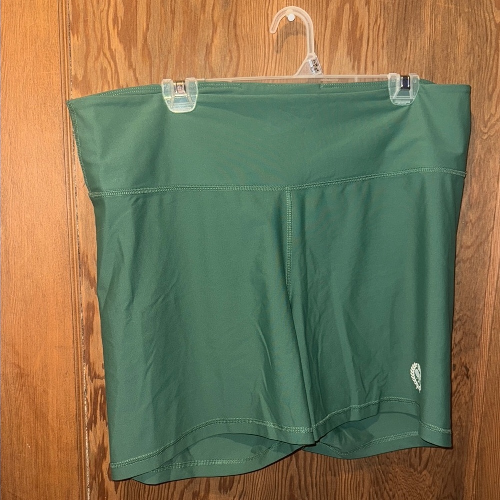 Old navy green sporty powersoft bike shorts